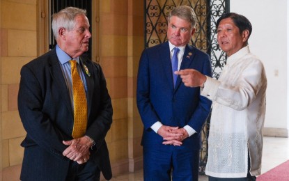 <p><strong>STRONG ALLIANCE</strong>. President Ferdinand R. Marcos Jr. meets with Reps. Michael McCaul (center) and Addison Graves Wilson, the United States’ (US) Congressional Delegation of the House Committee Affairs, at Malacañan Palace in Manila on Thursday (Aug. 8, 2024). During the meeting, Marcos emphasized the strong alliance between the US and the Philippines. <em>(Photo from the Presidential Photojournalist Association)</em></p>