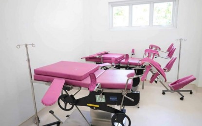 <p><strong>BIRTHING AREA</strong>. The birthing area in the Super Health Center in Barangay Bolosan Dagupan City, Pangasinan. The center benefits five eastern villages of Dagupan City. <em>(Photo courtesy of Dagupan City Information Office)</em></p>