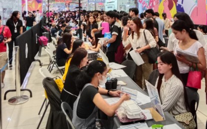 <p><strong>EMPLOYED</strong>. Applicants during the one-day job fair of the city government of Legazpi held at SM City on Tuesday (Aug. 13, 2024). At least 215 job seekers were hired on the spot. <em>(PNA photo by Emmanuel Solis) </em></p>