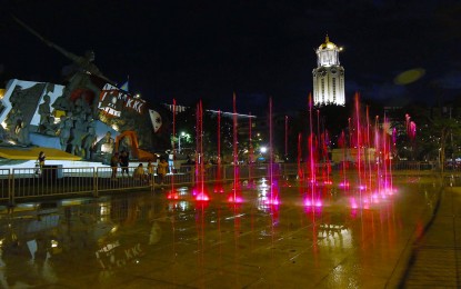 <p>Manila City Hall Clock Tower as seen from the Kartilya ng Katipunan park <em>(PNA photo by Joan Bondoc)</em></p>