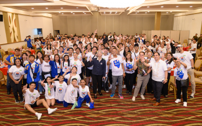 <p><strong>SUPPORT FOR ATHLETES.</strong> Manila Mayor Honey Lacuna poses for a photo with the city's athletes and coaches who participated in the Cebu City Palarong Pambansa at the Century Park Hotel on Monday (Aug. 12, 2024). The city government awarded cash incentives worth PHP685,000 to 95 athletes and 52 coaches. <em>(Photo courtesy of Manila PIO)</em></p>