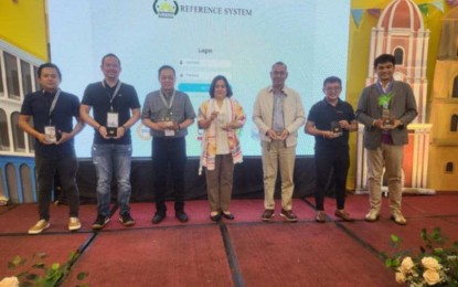 <p><strong>ELECTRONIC LEGISLATIVE SYSTEM.</strong> The Vice Mayors League of the Philippines (VMLP) launches its Paperless and Electronic Legislative Information System as part of the events for its 1st Summit on Smart LGU, in Iloilo City on Wednesday (Aug 14, 2024). The summit, which ended Thursday, focused on their direction of becoming smart LGUs. <em>(Photo courtesy of VM Arvin Losaria)</em></p>