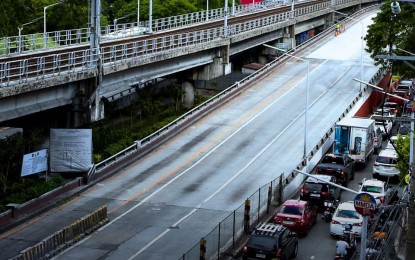 DPWH reopens southbound lane of EDSA-Kamuning flyover