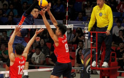 <p><strong>IMPRESSIVE START.</strong> Alas Pilipinas spiker Bryan Bagunas tries to score against Vietnam defenders at the start of the Southeast Asian Volleyball League at Ninoy Aquino Stadium in Manila on Friday (Aug. 16, 2024). The Philippines won, 25-21, 25-22, 18-25, 25-23.<em> (Contributed photo)</em></p>