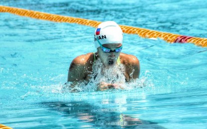 <p><strong>ASPIRANT.</strong> Filipino-American Riannah Chantelle Coleman competes in the girls' 14-15 100m breaststroke event of the Philippine Aquatics, Inc. national trials at Rizal Memorial Sports Complex in Malate, Manila on Saturday (Aug. 17, 2024). She clocked 1 minute and 14.12 seconds to surpass the qualifying standard time of 1:14.50.<em> (Contributed photo)</em></p>