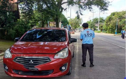 <p><strong>NO REGISTRATION, NO TRAVEL POLICY</strong>. The implementation of the Department of Transportation's “No Registration, No Travel” policy by the Land Transportation Office in Calabarzon has stepped up the apprehension (as shown in this undated photo) and registration revenues across the region. The agency achieved substantial revenue growth in July, with total earnings reaching PHP433.57 million<em>. (Photo courtesy of LTO-Calabarzon)</em></p>