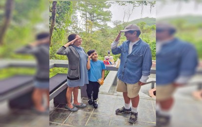 <p><strong>SIMPLE BIRTHDAY CELEBRATION.</strong> First Lady Liza Marcos spends her 65th birthday with her family in Baguio. In a Facebook post on Thursday (Aug. 21, 2024), the First Lady posted a photo of her with President Ferdinand R. Marcos Jr., showing the birthday cake given to her by the Philippine Coast Guard. <em>(Photo from FL’s official Facebook page)</em></p>