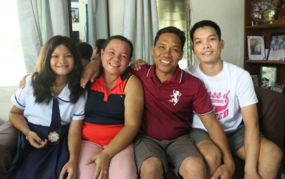 <p><strong>MODEL 4Ps FAMILY. </strong>Jaime Icot with his family in this photo after emerging as the model family in Cebu during the 2024 Search for Huwarang Pantawid Pamilya in Central Visayas. Department of Social Welfare and Development regional director Shalaine Marie Lucero on Thursday (Aug. 22, 2024) said winners of this year’s search have demonstrated how to keep strong family ties amidst their determination to improve living conditions through government aid. <em>(Photo courtesy of DSWD-7)</em></p>