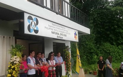 <p><strong>LAUNCHING</strong>. Department of Science and Technology (DOST) Secretary Renato Solidum (3rd from left) leads the launching of the natural dyes hub in a village in San Remigio, Antique on Thursday (Aug. 22, 2024). The DOST unveiled two projects in Antique as part of the 2024 Regional Science, Technology and Innovation Week in Western Visayas hosted by the University of Antique main campus in the municipality of Sibalom. <em>(PNA photo by Annabel Consuelo J. Petinglay)</em></p>