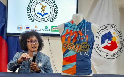 <p><strong>SPORTS TOURISM.</strong> Organizer Rio dela Cruz discusses upcoming the Samsung Galaxy Watch Manila Marathon and Cebu Half-Marathon during the Philippine Sportswriters Association Forum at the Philippine Sports Commission office in Manila on Tuesday (Aug. 27, 2024). Dela Cruz said the main objective of the two events is to promote the Philippines through sports tourism. <em>(PSA photo)</em></p>