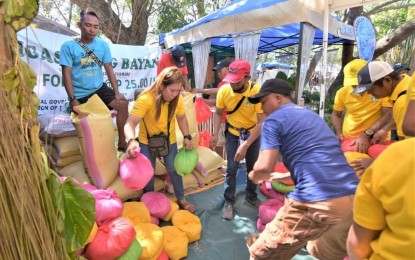 <p><strong>AFFORDABLE RICE.</strong> Rice being sold at PHP25 per kilogram in a “Bigasan ng Bayan” outlet in Pulupandan, Negros Occidental, in February 2024. Under the program, the provincial government sold 14,675 kilograms of milled rice to 3,649 individuals since October last year. <em>(File photo courtesy of PIO Negros Occidental)</em></p>