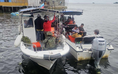 <p><strong>INTERCEPTED.</strong> Philippine law enforcement authorities intercept 15 undocumented foreigners in Sitangkai, Tawi-Tawi on Sunday (Sept. 1, 2024). The Bureau of Immigration on Monday (Sept. 2) said the foreigners include eight Chinese nationals and seven Malaysians <em>(Photo courtesy of BI)</em></p>