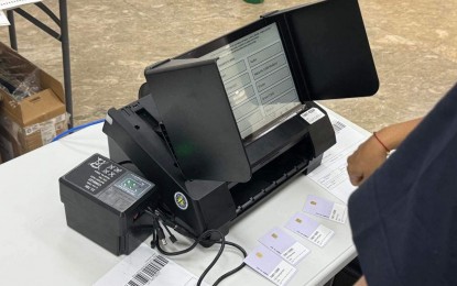 <p><strong>AUTOMATED POLL.</strong> The Commission on Elections will deploy automated counting machines to the local government units in Negros Oriental starting in November. The poll body acquired more than 8,000 units with new features such as quick response code and touch screen.<em> (Photo courtesy of Comelec-NIR)</em></p>