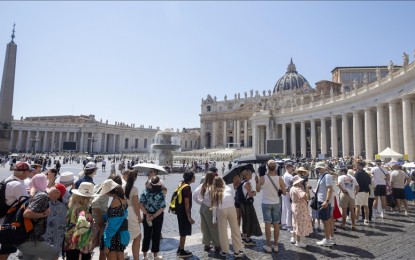 <p>Italy issues red alert for 22 cities amid extreme heat wave. <em>(Anadolu photo)</em></p>