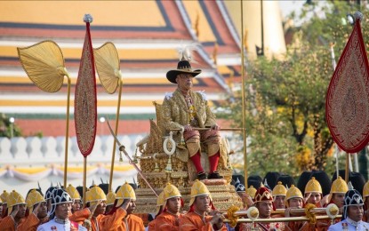 Thai king administers oath to Premier Shinawatra, Cabinet