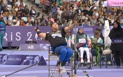 <p>Cendy Asusano at the women’s javelin throw F54 finals of the Paris Paralympics on Sept. 7, 2024 <em>(Screenshot)</em></p>