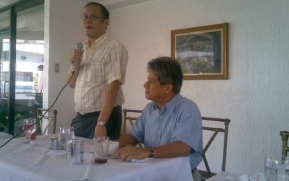 <p><strong>LEGACY OF LEADERSHIP.</strong> Former Negros Occidental governor Daniel “Bitay” Lacson Jr. (seated) joins then-senator Benigno Simeon Aquino III during a meeting with advocates and supporters in Bacolod City in this undated photo. Lacson passed away due to a lingering illness at his family home in the city Friday night (Sept. 6, 2024. (Photo courtesy of Marie June Pavillar Castro)  </p>