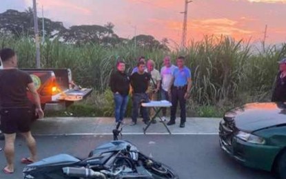 <p><strong>BUSTED.</strong> The scene of the vehicular accident in Murcia, Negros Occidental where police officers find the suspect possessing one kilogram of shabu worth PHP6.8 million on Saturday night (Sept. 7, 2024). Suspect “John” was on his way to Bacolod City when he hit a car that prompted the investigation. <em>(Photo courtesy of Murcia Municipal Police Station)</em></p>