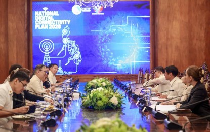 <p><strong>WiFI ACCESS.</strong> President Ferdinand R. Marcos Jr. convenes a sectoral meeting on the National Digital Connectivity Plan 2024-2028 in Malacañan on Monday (Sept. 9, 2024). During the meeting, the President ordered the Department of Information and Communications Technology to prioritize establishing connectivity in remote communities. <em>(Bongbong Marcos Facebook)</em></p>