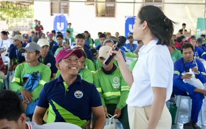 <p><strong>PLASTIC REDUCTION</strong>. The Unilever team engaging and supporting waste worker partners from Cavite at a recent Walastik (Wise on Plastic) education session. Unilever, together with its partners in CIRCLE Alliance, will award grant to organizations with innovative plastic waste solutions. <em>(Courtesy of Unilever)</em></p>