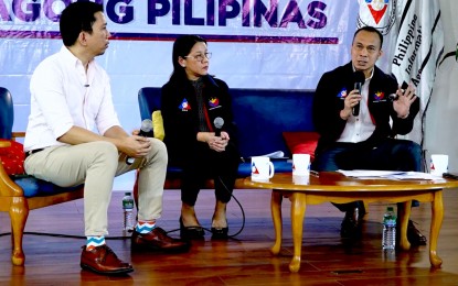 <p><strong>HELPING POGO WORKERS.</strong> DOLE-National Capital Region Assistant Directors Jude Thomas Trayvilla (right) and Olivia Obrero-Samson (center) grace the "Kapihan sa Bagong Pilipinas" forum at the Philippine Information Agency (PIA) auditorium in Quezon City on Tuesday (Sept. 17, 2024). DOLE-NCR officials announced that a special job fair for over 19,000 displaced POGO workers would be held on Oct. 10.<em> (PNA photo by Ben Briones)</em></p>