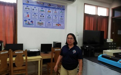 <p><strong>TECH4ED.</strong> Antique Provincial Librarian Grace Magullado prepares for the setting up of a hub for the Technology for Education, Employment, Entrepreneurs and Economic Development program at the provincial library at the Old Capitol in San Jose de Buenavista on Monday (Sept. 23, 2024). Magullado said they tied up with the Department of Information and Communications Technology to provide electronic governance service. <em>(PNA photo by Annabel Consuelo J. Petinglay)</em></p>