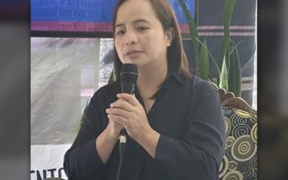 <p><strong>HOUSING REQUIREMENTS</strong>. Antonette Anaban, Department of Human Settlements and Urban Development-Cordillera Administrative Region regional director, during the Kapihan sa Bagong Pilipinas press briefing on Tuesday (Sept. 24, 2024) said they are on track with the construction of about 2,000 housing units annually, eyed to close the region’s 7,000 units gap. She said Baguio City has two projects, with a total of almost 4,000 units, while Tabuk City, Kalinga’s Lumin-awa housing project recently broke ground. <em>(PNA photo by Liza T. Agoot)</em></p>