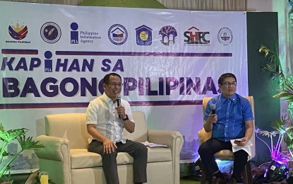 <p><strong>HOUSING PROJECTS</strong>. Department of Human Settlements and Urban Development (DHSUD)-Bicol Regional Director Richard Manila (left) reports the accomplishments and ongoing projects of the agency during the Kapihan sa Bagong Pilipinas in Legazpi City, Albay province, on Tuesday (Sept. 24, 2024). DHSUD Bicol aimed to complete more than 350,000 housing units under the Pambansang Pabahay para sa Pilipino Program (4PH), the flagship housing project of the Marcos administration<em>. (PNA photo by Connie Calipay)</em></p>