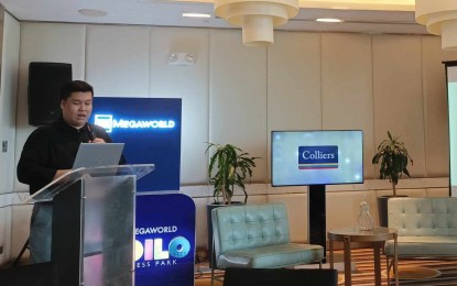 <p><strong>ATTRACTIVE TO INVESTORS</strong>. Colliers Philippines research head Joey Bondoc talks about the potential of Iloilo during the Iloilo Market Updates briefing on Monday (Sept. 30, 2024). He said Iloilo continues to attract massive interests from business process outsourcing firms, property investors, and Filipinos working abroad. <em>(PNA photo by PGLena)</em></p>