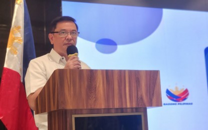 <p><strong>GREEN LANE</strong>. Board of Investments Director Ernesto delos Reyes Jr. delivers his speech at the EJAP-AboitizPower Renewable Energy Forum at the Securities and Exchange Commission headquarters in Makati City on Friday (Oct. 4, 2024). Over 90 projects worth nearly PHP2 trillion are lining up at the BOI to acquire green lane certificates.<em> (PNA photo by Kris M. Crismundo)</em></p>