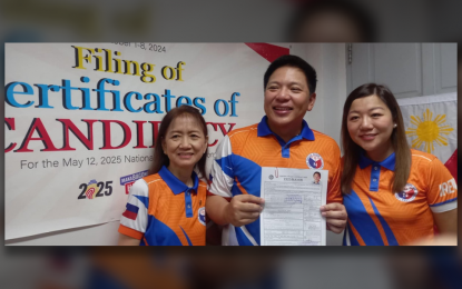 <p><strong>CANDIDACY FILING</strong>. Incumbent Dagupan City councilor Celia Lim (left), wife of the late former congressman and mayor Benjamin Lim, files her candidacy for mayor at the local Commission on Elections office on Monday (Oct. 7, 2024). Celia's running mate is her son, former mayor Marc Brian (center) while her daughter Irene (right), will run as councilor. <em>(PNA photo by Liwayway Yparraguirre)</em></p>