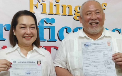 <p><strong>SWAPPING POSTS.</strong> Governor JC Rahman (right) will run for representative of the province's Lone District swapping posts with his wife, Rep. Ma. Lucille Nava, who will run for governor. The Nava couple said governance in the province will be guided by their youth first agenda. <em>(PNA photo by PGLena)</em></p>