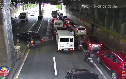 <p><strong>ILLEGAL U-TURN.</strong> A closed-circuit television of the Metropolitan Manila Development Authority (MMDA) shows a black Hyundai Tucson SUV making an illegal U-turn in an underpass in EDSA on Tuesday (Oct. 8, 2024). The Land Transportation Office and the MMDA on Wednesday (Oct. 9) filed appropriate charges against the SUV owner and the driver in the incident. <em>(Screengrab MMDA CCTV)</em></p>