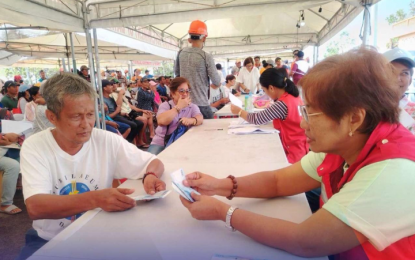 <p><strong>CASH AID</strong>. The Department of Social Welfare and Development (DSWD) field office in Cagayan Valley continues the distribution of cash aid to areas hit by Super Typhoon Juilian in Itbayat town, Batanes province on Wednesday (Oct. 9, 2024). At least 1,000 families received PHP10,000 cash assistance each from the government.<em><strong> (DSWD photo)</strong></em></p>