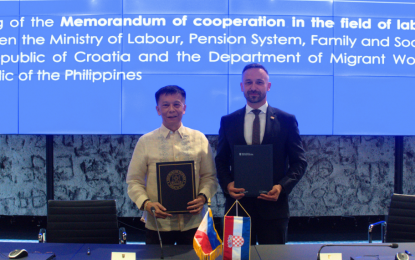 <p><strong>PH-CROATIA MOC</strong>. Department of Migrant Workers Secretary Hans Leo Cacdac (left) and Croatia Minister of Labor, Pension System, Family and Social Policy Marin Piletić sign a memorandum of cooperation in Zagreb, Croatia on Oct. 4, 2024. The agreement reaffirms the commitment of both nations to foster a relationship that upholds the rights and duties of Filipino workers in Croatia, while respecting both countries’ interests and laws.<em> (Photo courtesy of DMW)</em></p>