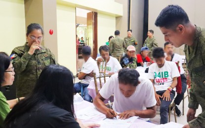 Negros Occidental extends P1.15-M cash aid to former NPA rebels ...