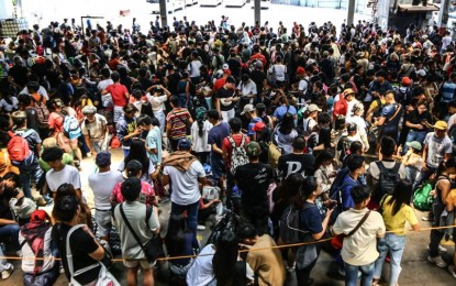 <p><strong>PROVINCE-BOUND</strong>. Passengers bound for Southern Luzon provinces flock the JAC Liner bus terminal in Quezon City on Saturday (May 10, 2025). The midterm elections on Monday (May 12) is a non-working holiday. <em>(PNA photo by Joan Bondoc)</em></p>