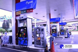 Majority of PTT stations open amid ECQ