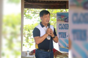  Drugs-linked Cebu mayor not reporting at town hall