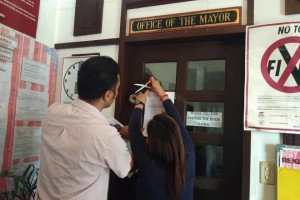 DILG serves dismissal order of Ilocos Norte town mayor, administrator