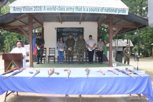 9 CPP-NPA rebels surrender to 7ID
