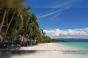 Boracay to reopen by October: Task force