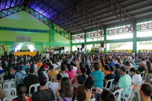 465 Tarlac town residents receive free land titles