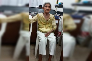 102-year-old grandma in Legazpi City receives P100K cash gift