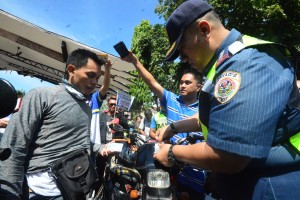 Davao City mayor lauds 'Clean Rider' campaign