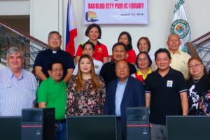  Saudi OFWs group donate 13 computer sets to Bacolod City library