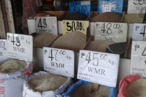 Rice prices seen to drop by at least P7 due to tariffication law