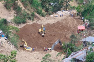Ilocos Norte donates P300-K for landslide victims in Itogon
