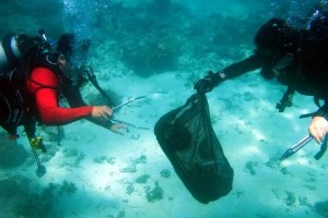 Divers begin 6-month underwater cleanup in Antique