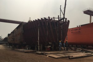 Bangladesh's ship industry sails on amid economic woes